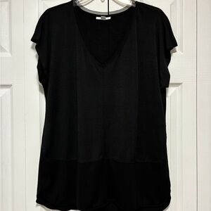 Bar III Black Short Sleeve V-Neck Top